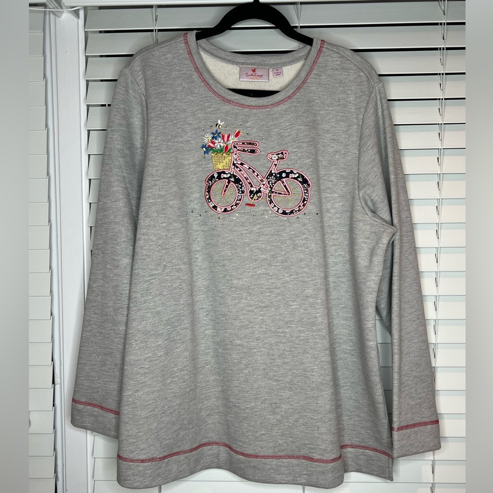 Quacker Factory Ditsy Floral Appliqué Sweatshirt in heather grey